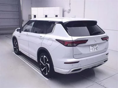 Mitsubishi OUTLANDER PHEV