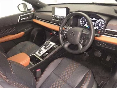 Mitsubishi OUTLANDER PHEV