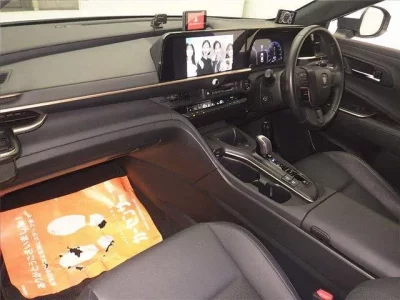 Toyota CROWN CROSSOVER