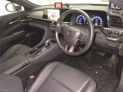 Toyota CROWN CROSSOVER