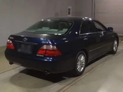 Toyota CROWN  с аукциона в Японии