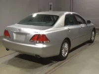 Toyota CROWN лот № 4072 оценка 3.5  с аукциона в Японии 1