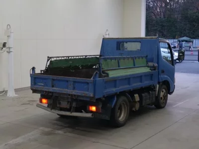 Toyota DYNA  с аукциона в Японии