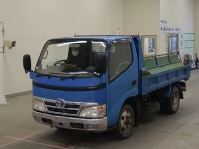 Toyota DYNA  с аукциона в Японии