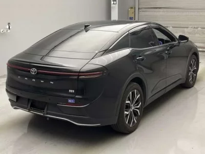 Toyota CROWN CROSSOVER