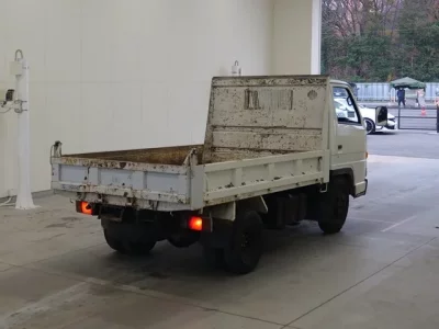Isuzu ELF  с аукциона в Японии