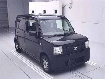 Toyota PIXIS SPACE