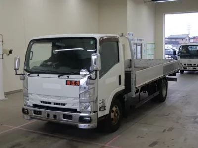 Isuzu ELF  с аукциона в Японии