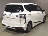Toyota SIENTA лот № 2205 оценка 4  с аукциона в Японии 1