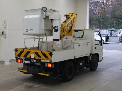 Isuzu ELF  с аукциона в Японии