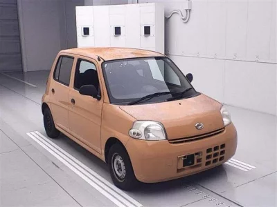 Daihatsu Esse