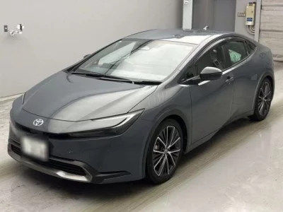 Toyota PRIUS  с аукциона в Японии
