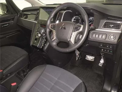 Mitsubishi DELICA D5