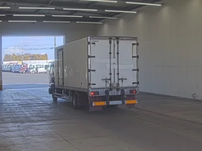 Isuzu FORWARD  с аукциона в Японии