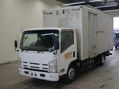 Isuzu ELF  с аукциона в Японии