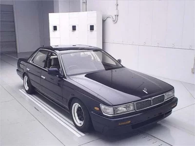 Nissan LAUREL