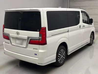 Toyota GRANACE
