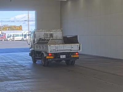Isuzu FORWARD  с аукциона в Японии