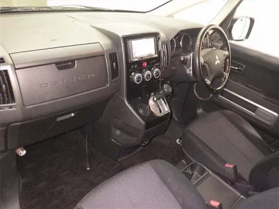 Mitsubishi DELICA D5