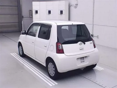 Daihatsu Esse