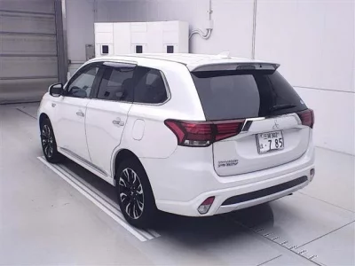 Mitsubishi OUTLANDER PHEV
