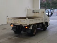 Mitsubishi CANTER лот № 1421 оценка R  с аукциона в Японии 1