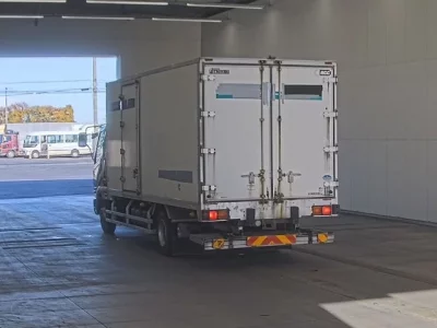 Mitsubishi FUSO FIGHTER