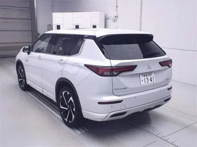 Mitsubishi OUTLANDER PHEV
