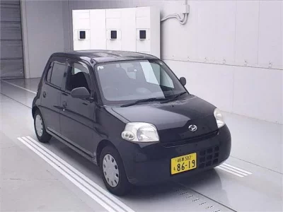Daihatsu Esse