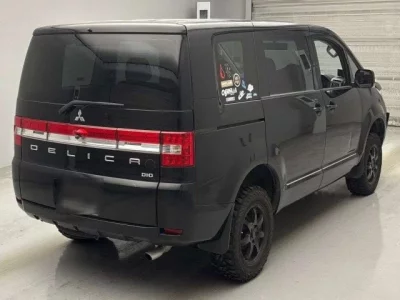 Mitsubishi DELICA D5
