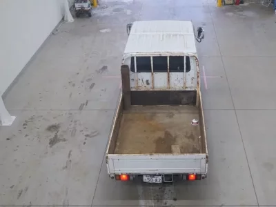 Isuzu ELF  с аукциона в Японии