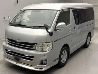 Toyota HIACE VAN  с аукциона в Японии