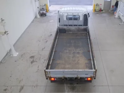 Isuzu ELF  с аукциона в Японии