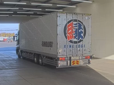 Mitsubishi SUPER GREAT  с аукциона в Японии