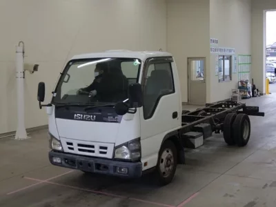 Isuzu ELF  с аукциона в Японии
