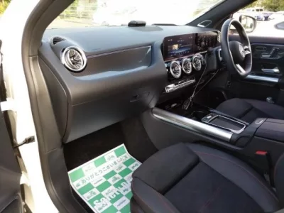 Mercedes-Benz GLA CLASS