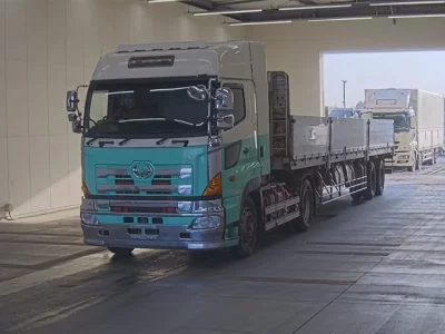 Hino TRUCK