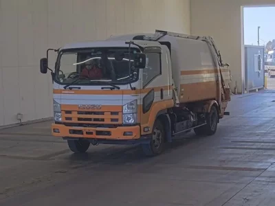 Isuzu FORWARD  с аукциона в Японии