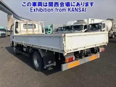 Toyota DYNA  с аукциона в Японии