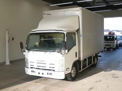 Isuzu ELF  с аукциона в Японии