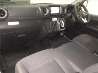Nissan CARAVAN VAN лот № 2010 оценка 4  с аукциона в Японии 3