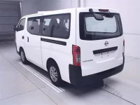 Nissan CARAVAN VAN лот № 2010 оценка 4  с аукциона в Японии 1