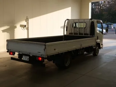 Isuzu ELF  с аукциона в Японии