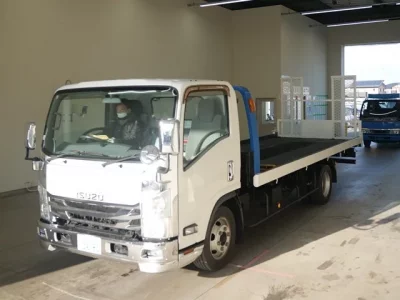 Isuzu ELF