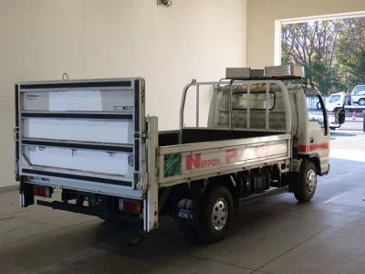 Isuzu ELF  с аукциона в Японии