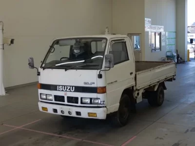 Isuzu ELF  с аукциона в Японии