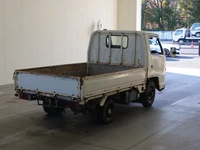 Isuzu ELF  с аукциона в Японии