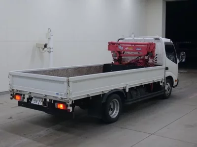 Toyota DYNA  с аукциона в Японии