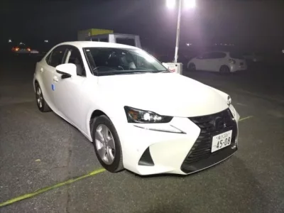 Lexus IS