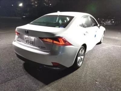 Lexus IS